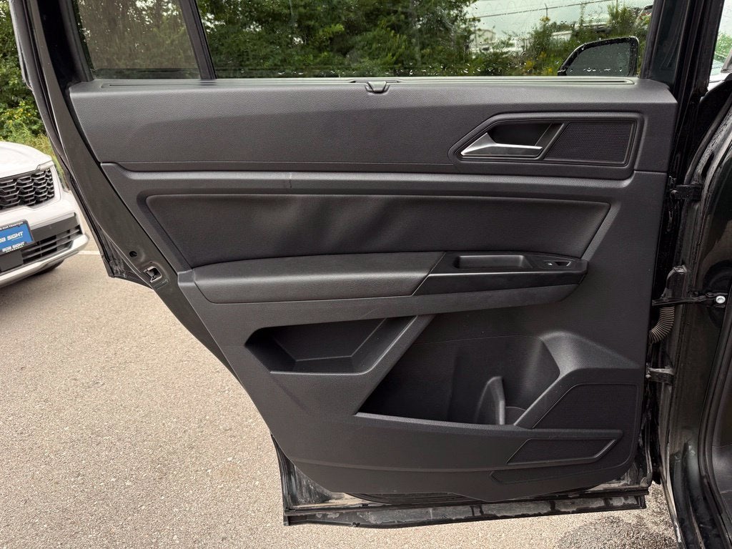 2021 Volkswagen Atlas 3.6L V6 SE w/Technology