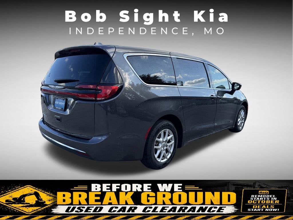 2023 Chrysler Pacifica Touring L