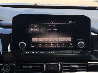2024 Nissan Pathfinder SV