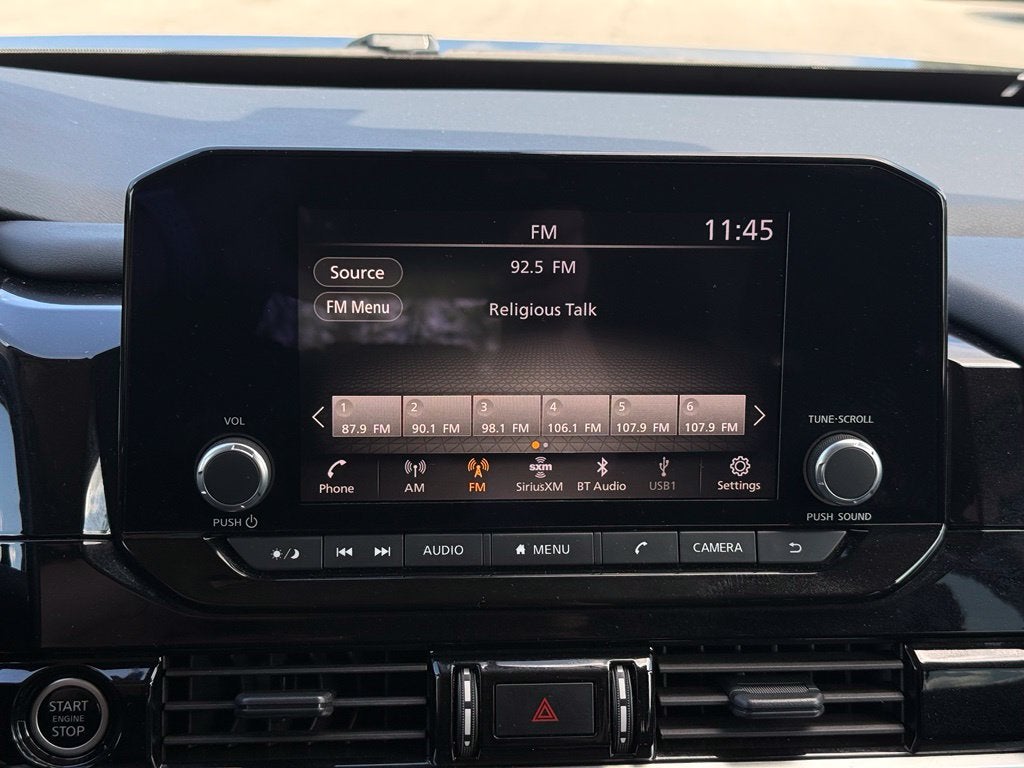 2024 Nissan Pathfinder SV