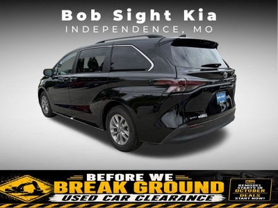 2026 Toyota Sienna XLE 8 Passenger