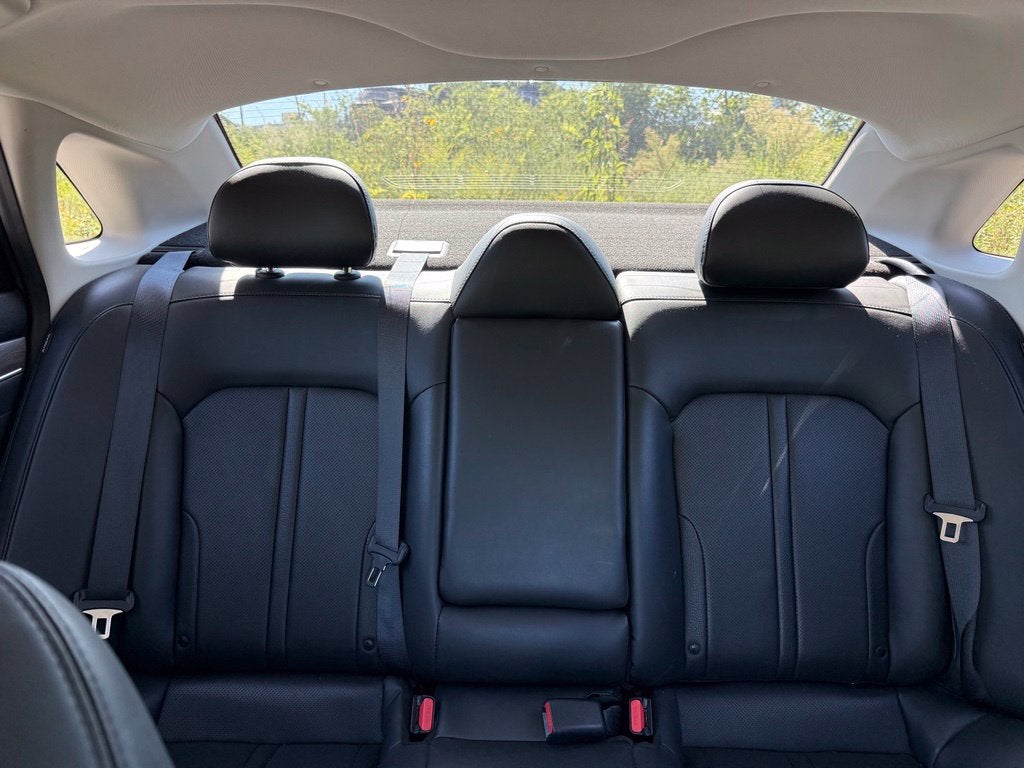 2022 Kia K5 EX