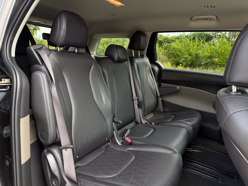 2025 Kia Carnival LXS