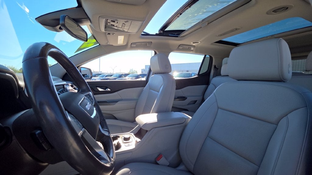 2022 GMC Acadia SLT