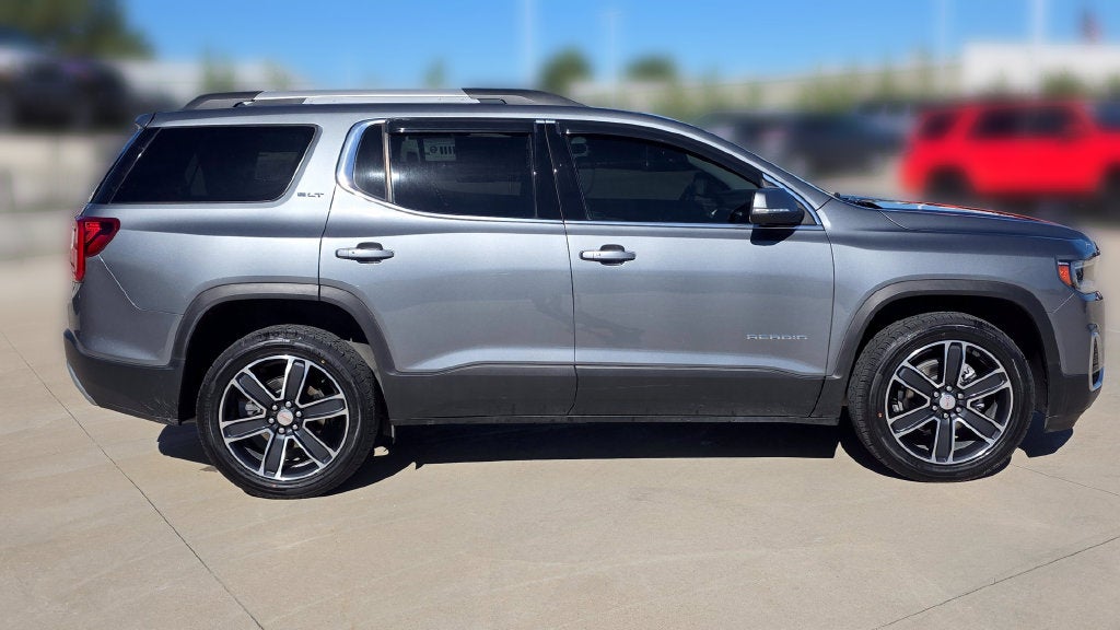 2022 GMC Acadia SLT