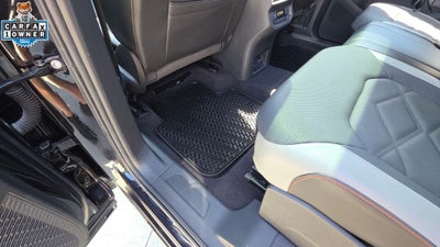 2024 Volkswagen Atlas 2.0T Peak Edition SEL