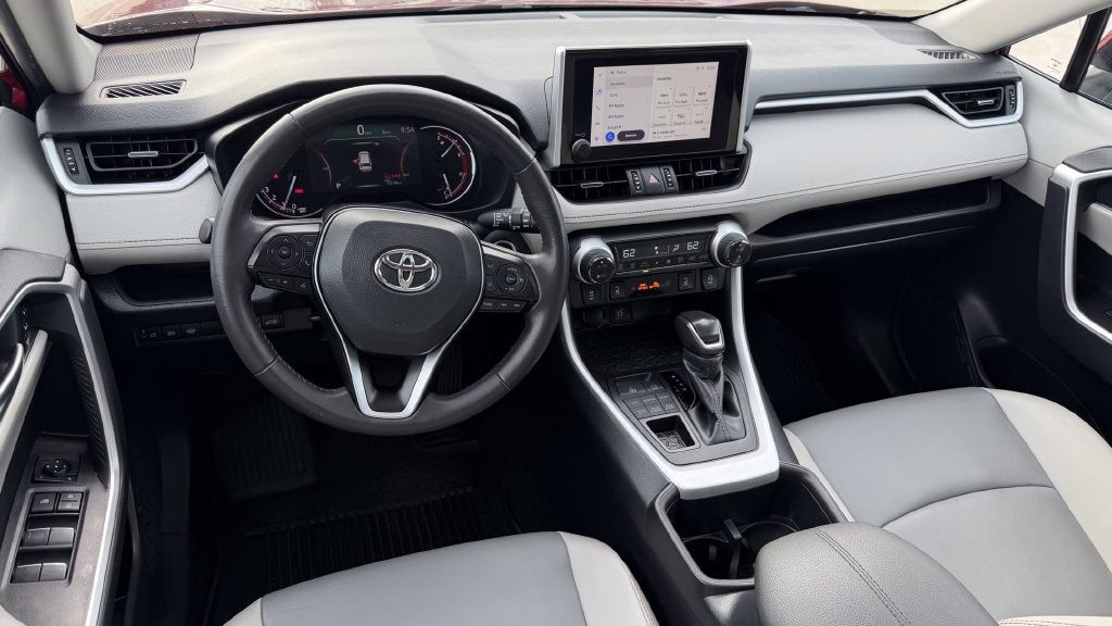 2025 Toyota RAV4 XLE Premium