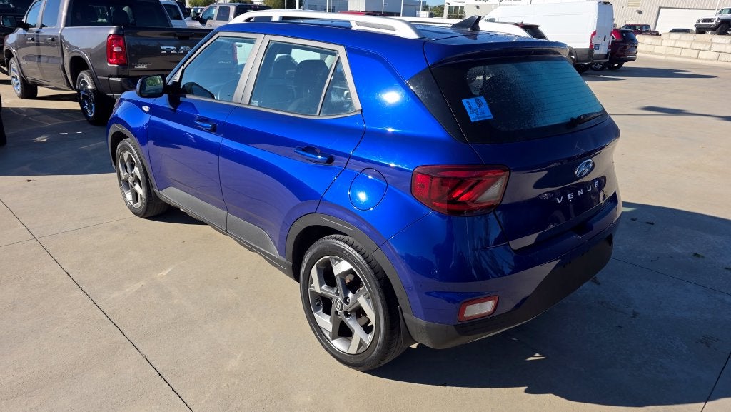2022 Hyundai Venue SEL