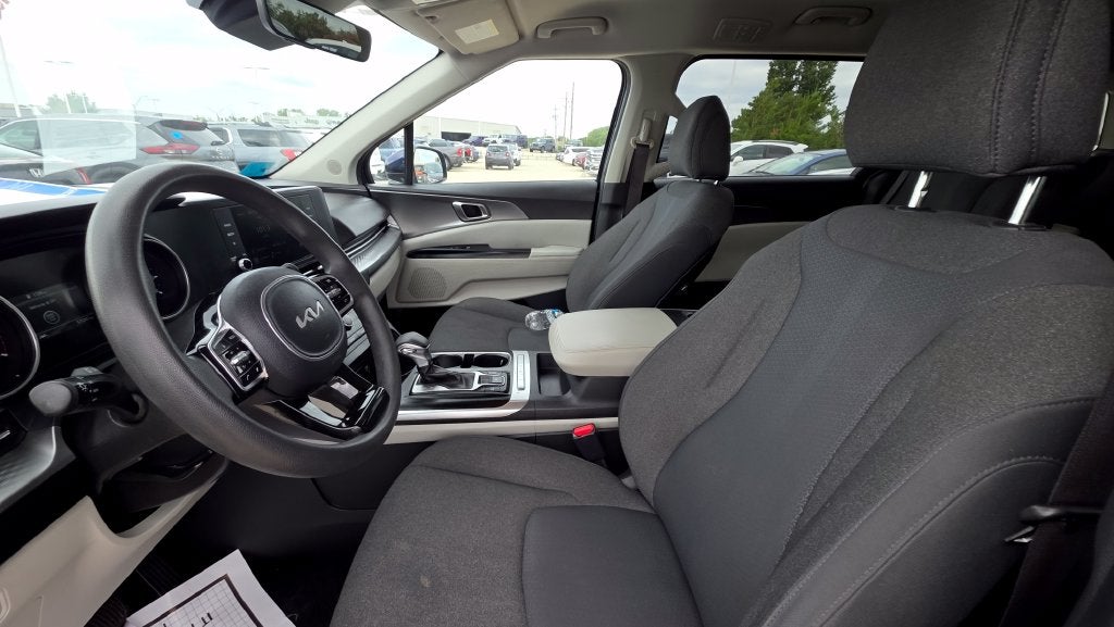 2022 Kia Carnival LX