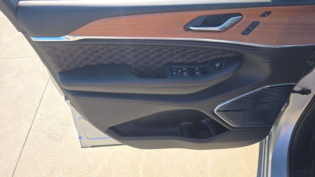 2026 Jeep Grand Cherokee Summit