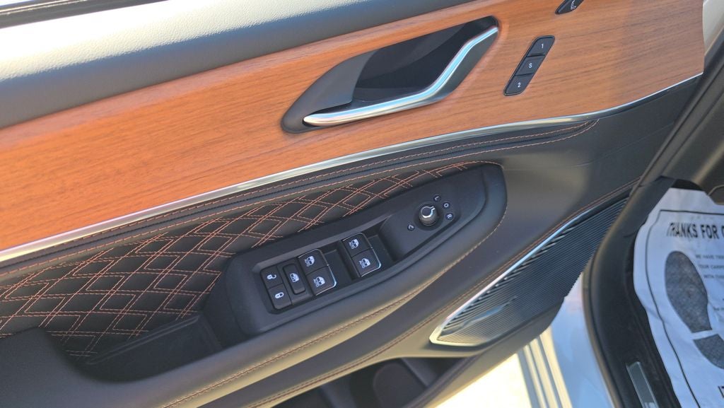 2026 Jeep Grand Cherokee Summit