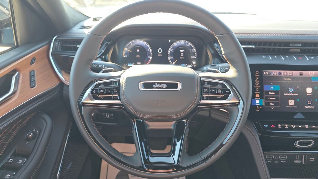 2026 Jeep Grand Cherokee Summit