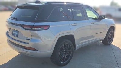 2026 Jeep Grand Cherokee Summit