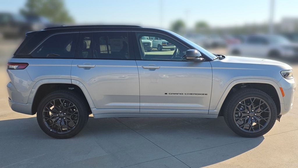 2026 Jeep Grand Cherokee Summit