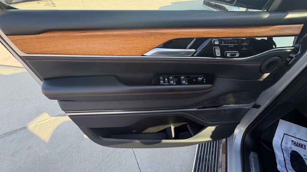 2024 Jeep Grand Wagoneer L Series III