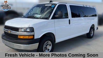 2025 Chevrolet Express 3500 LT Passenger
