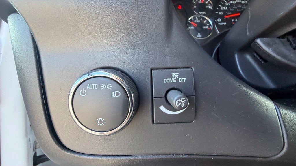 2025 Chevrolet Express 3500 LT Passenger
