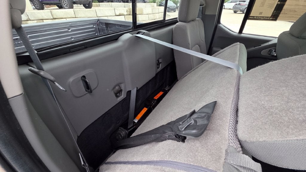 2021 Nissan Frontier SV
