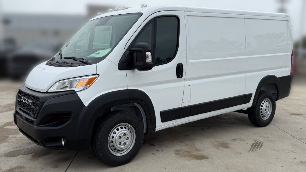 2027 RAM ProMaster 1500 Low Roof 136 WB