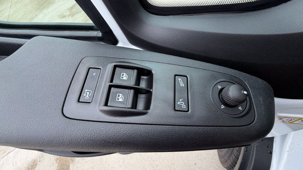2027 RAM ProMaster 1500 Low Roof 136 WB
