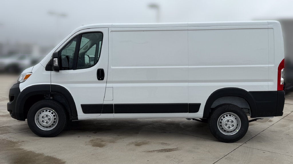 2027 RAM ProMaster 1500 Low Roof 136 WB