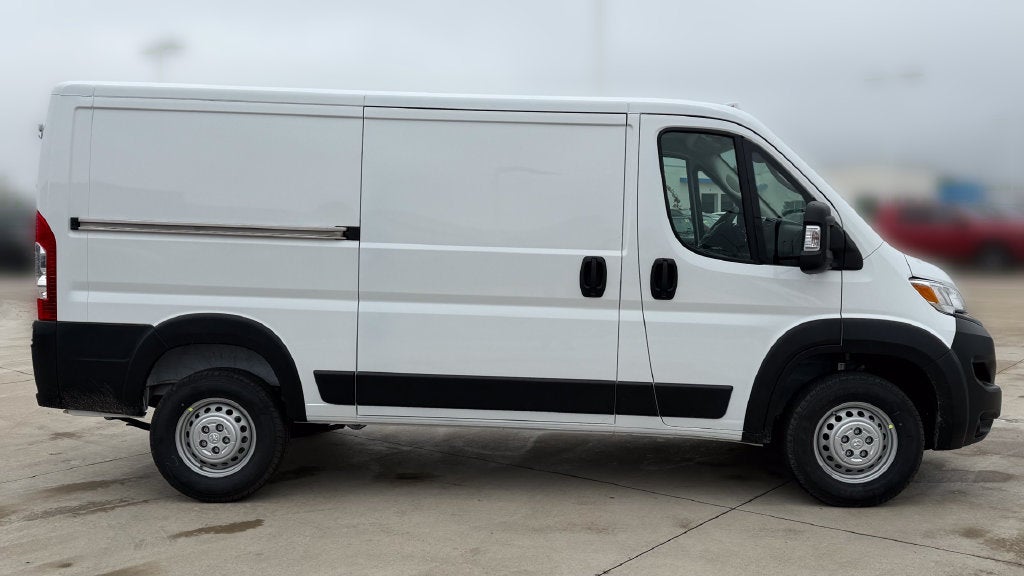 2027 RAM ProMaster 1500 Low Roof 136 WB