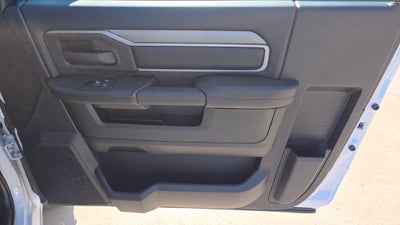 2027 RAM 3500 Tradesman Chassis 60" C/A