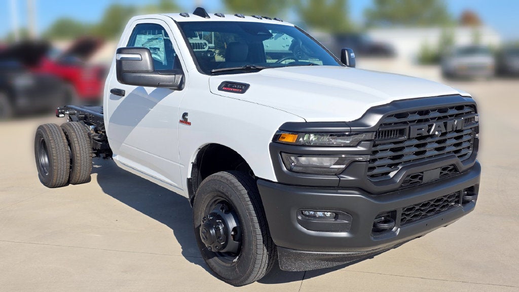 2027 RAM 3500 Tradesman Chassis 60" C/A